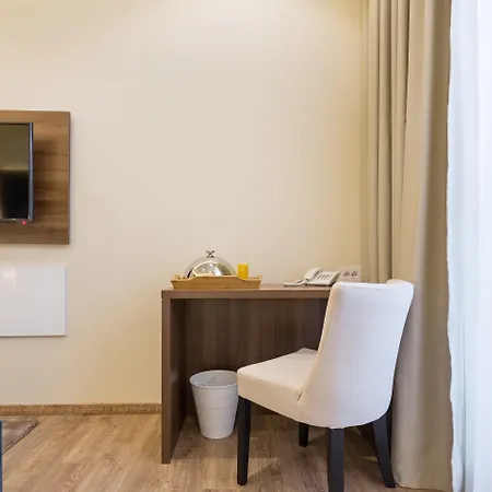 Marquise Garni 4*