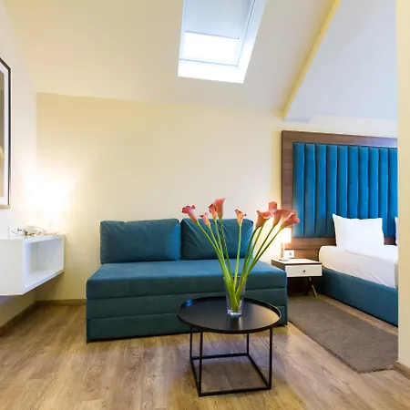 Marquise Garni 4*